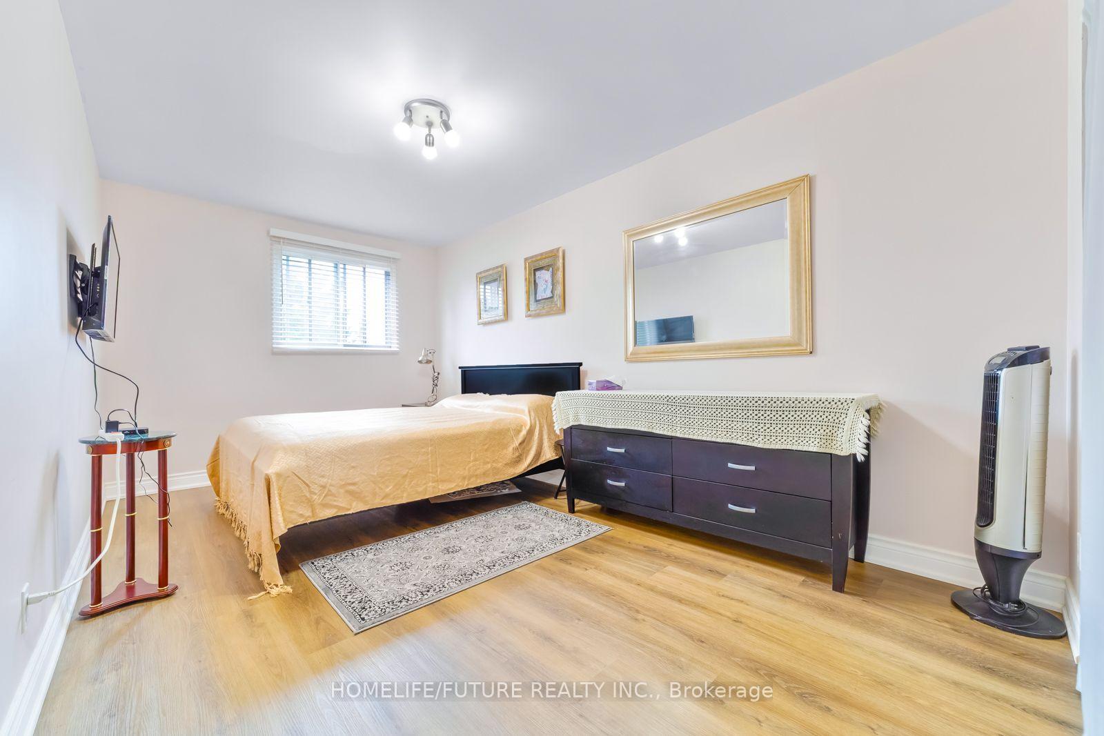 Photo 21 of 118 Brookmill Boulevard, Scarborough, L'Amoreaux — HOMEH