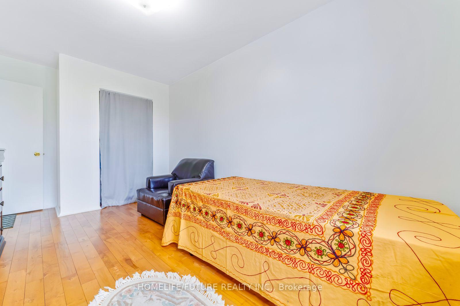 Photo 24 of 118 Brookmill Boulevard, Scarborough, L'Amoreaux — HOMEH