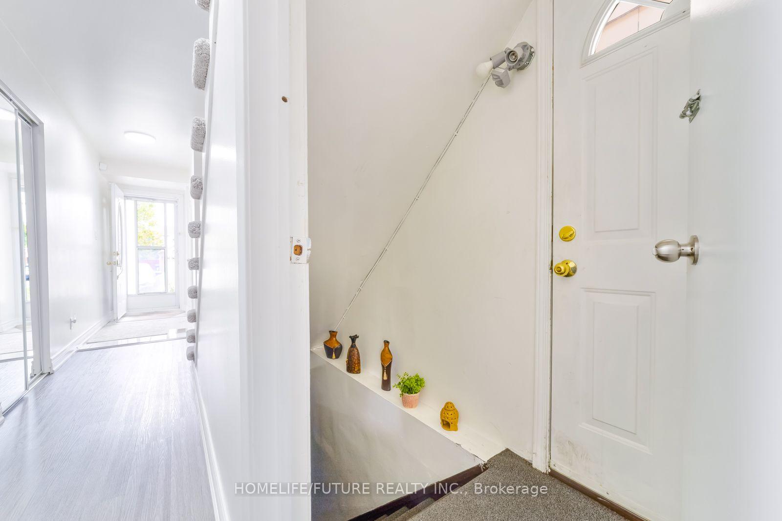 Photo 27 of 118 Brookmill Boulevard, Scarborough, L'Amoreaux — HOMEH