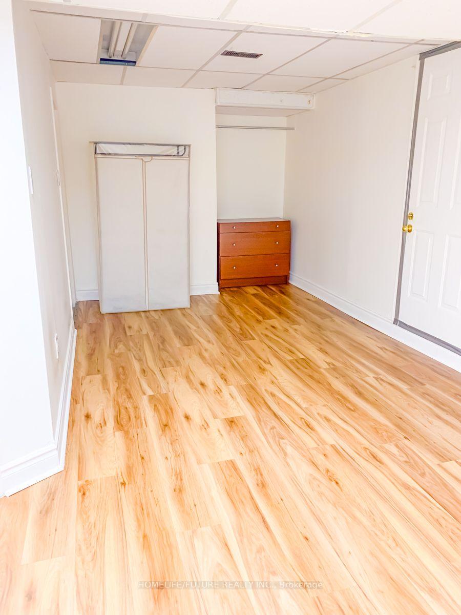 Photo 32 of 118 Brookmill Boulevard, Scarborough, L'Amoreaux — HOMEH