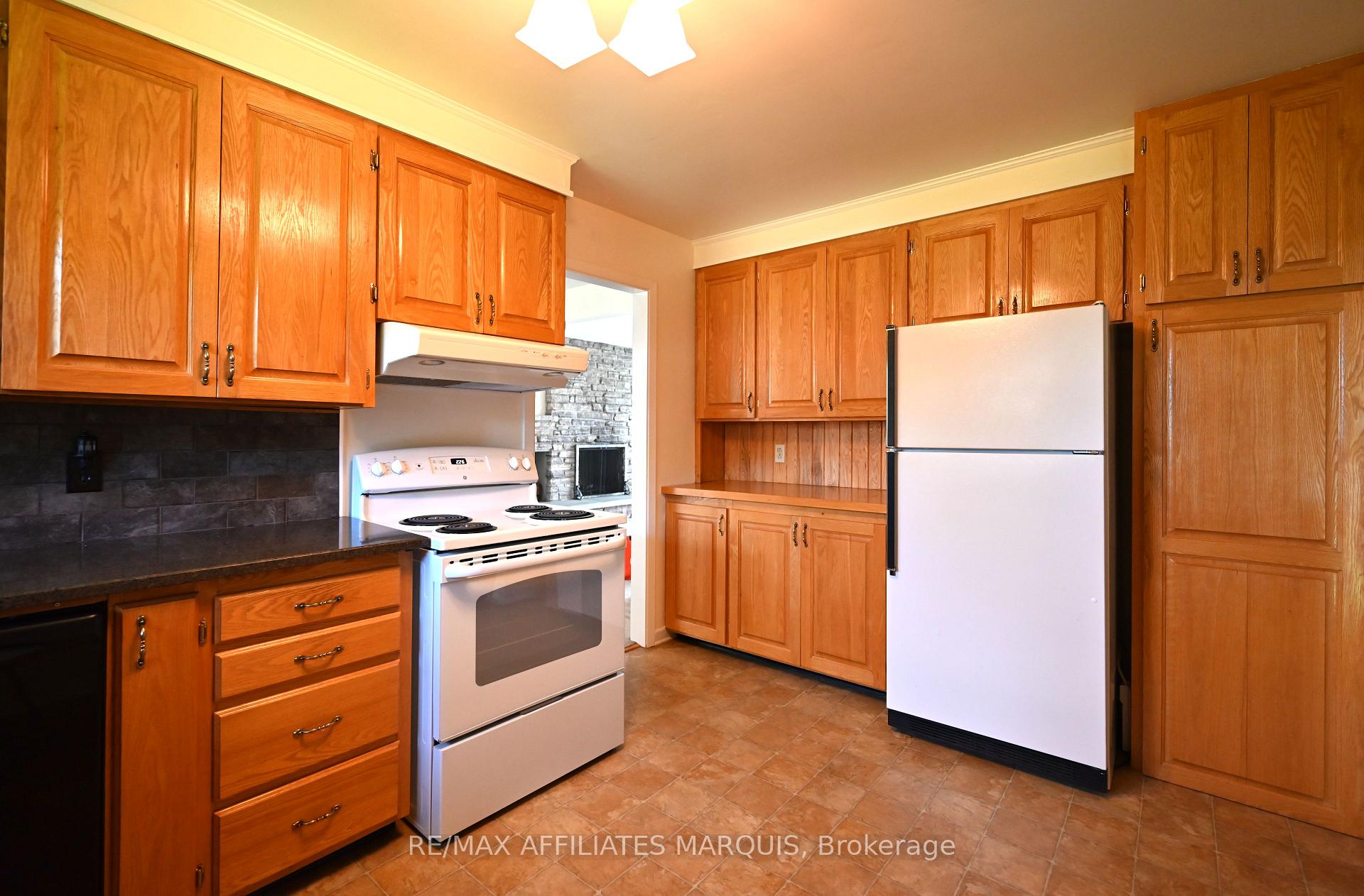 Photo 10 of 499 County Rd 29, Rideau Lakes, Rideau Lakes (South Elmsley) Twp — HOMEH
