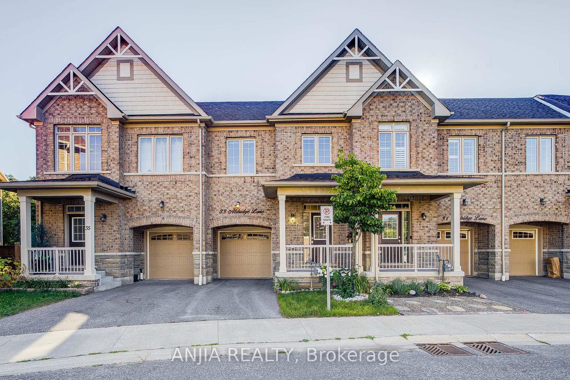 Photo 1 of 33 Aldridge Lane, Clarington, Newcastle — HOMEH