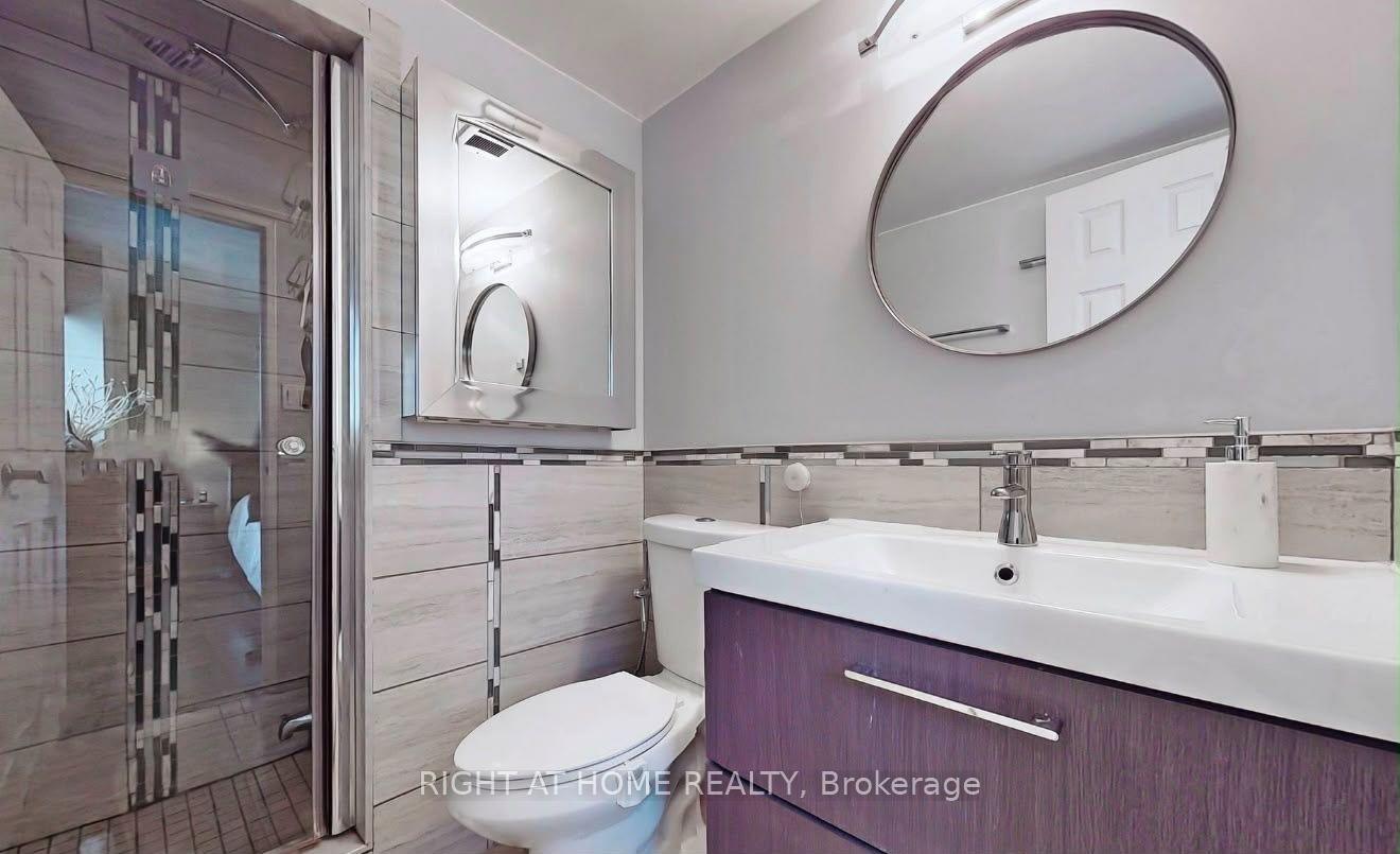 Photo 15 of Unit 1102, 820 Burnhamthorpe Road, Etobicoke, Markland Wood — HOMEH