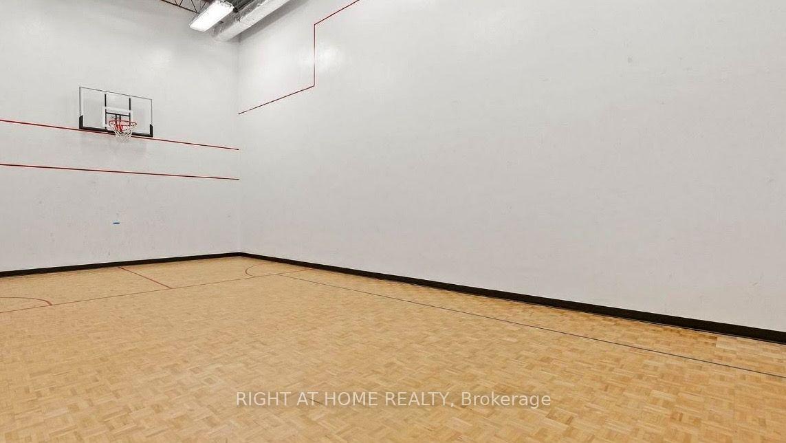 Photo 25 of Unit 1102, 820 Burnhamthorpe Road, Etobicoke, Markland Wood — HOMEH