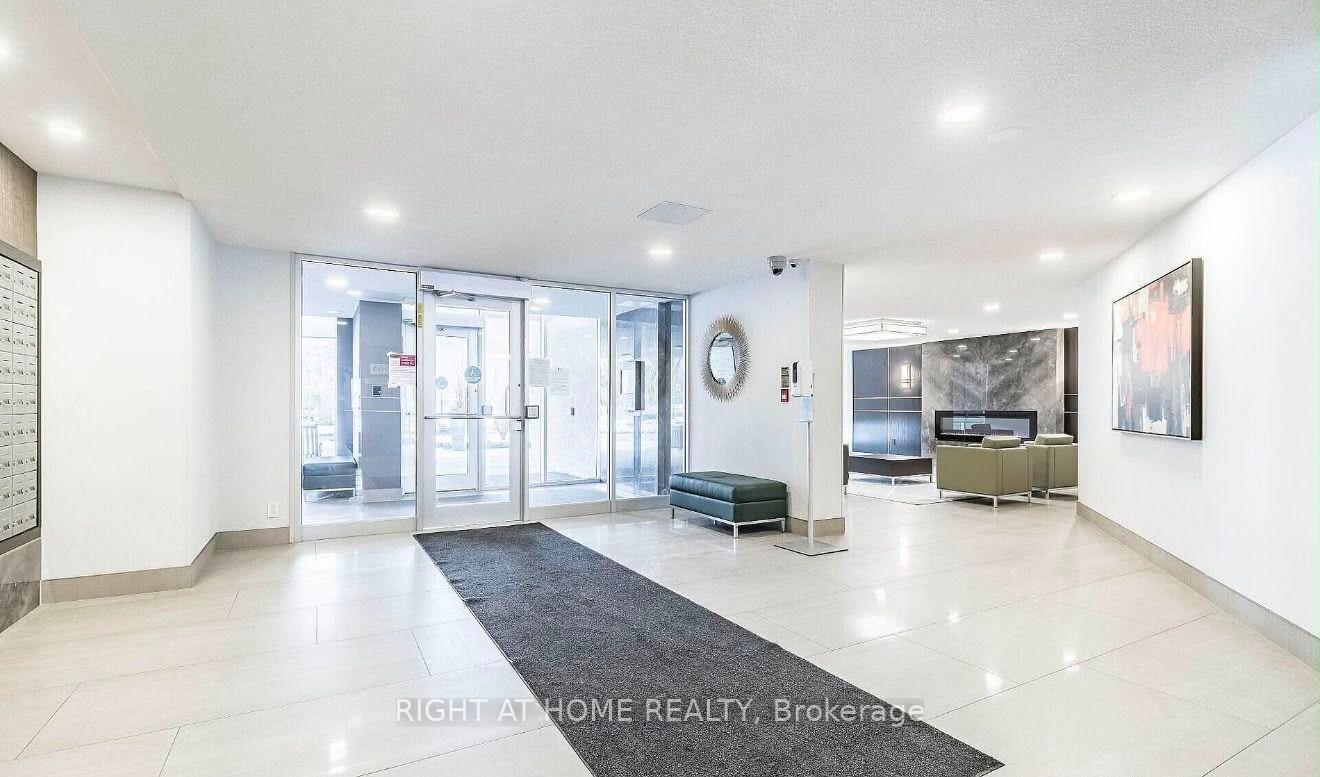 Photo 30 of Unit 1102, 820 Burnhamthorpe Road, Etobicoke, Markland Wood — HOMEH