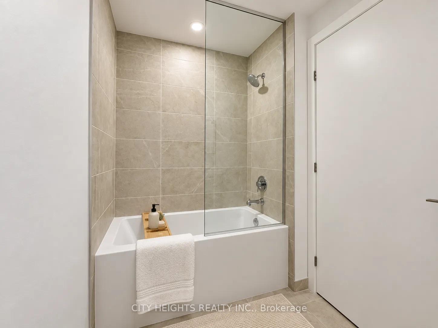 Photo 9 of Unit 1803, 2851 Highway 7 Road, Vaughan, Vaughan Corporate Centre — HOMEH