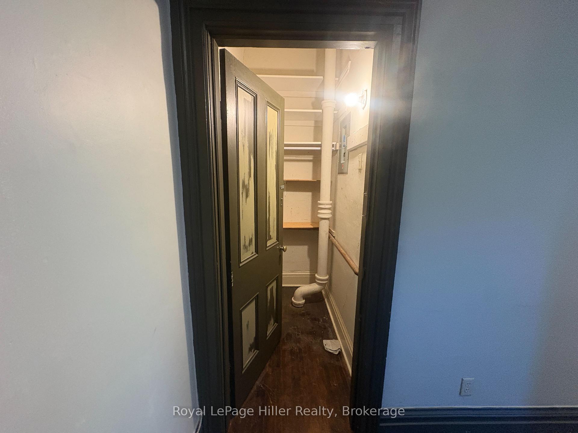 Photo 4 of 34 Ontario Street, Stratford — HOMEH