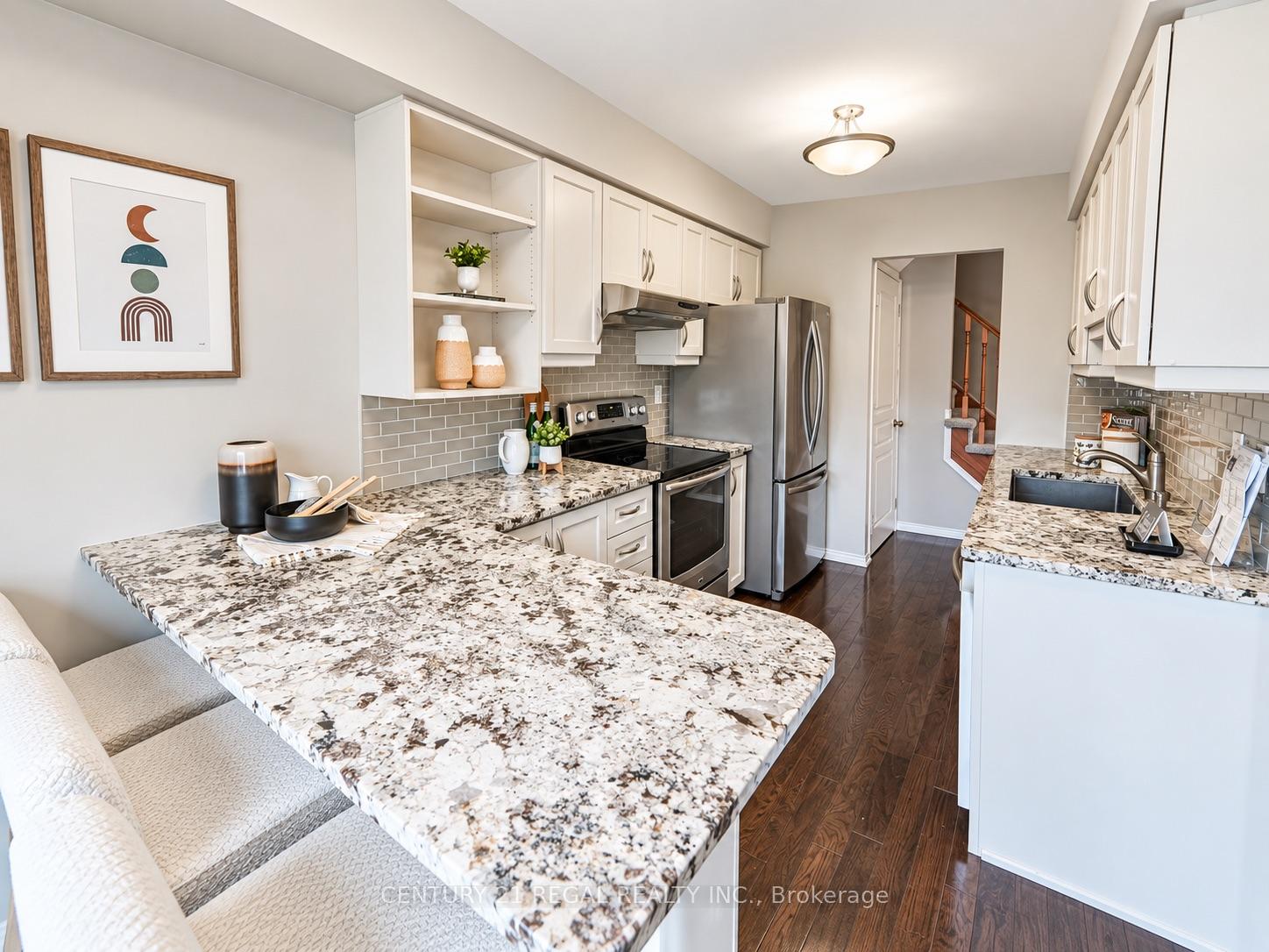 Photo 8 of 46 Blacksmith Lane, Whitby, Williamsburg — HOMEH