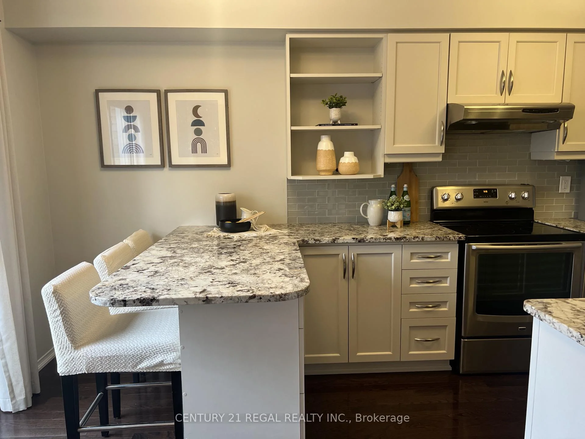 Photo 16 of 46 Blacksmith Lane, Whitby, Williamsburg — HOMEH