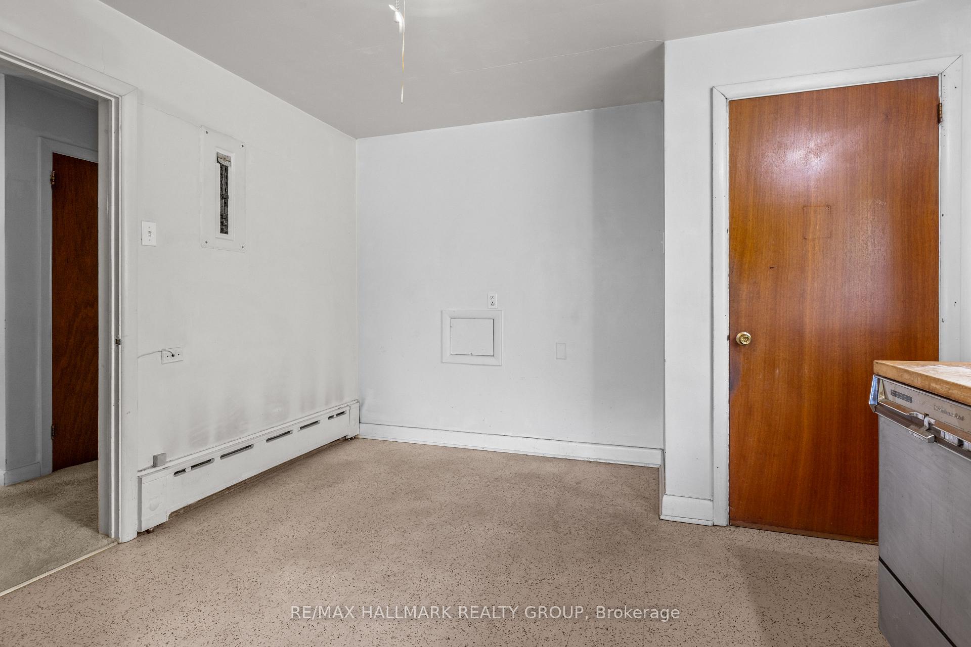 Photo 4 of 492 Vernon Avenue, Ottawa, Castle Heights — HOMEH