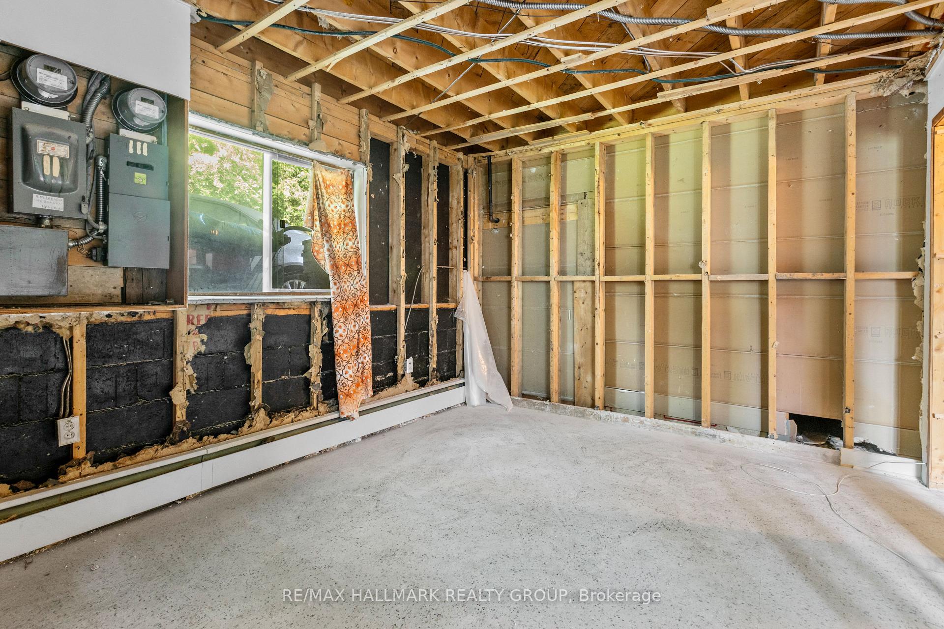 Photo 20 of 492 Vernon Avenue, Ottawa, Castle Heights — HOMEH