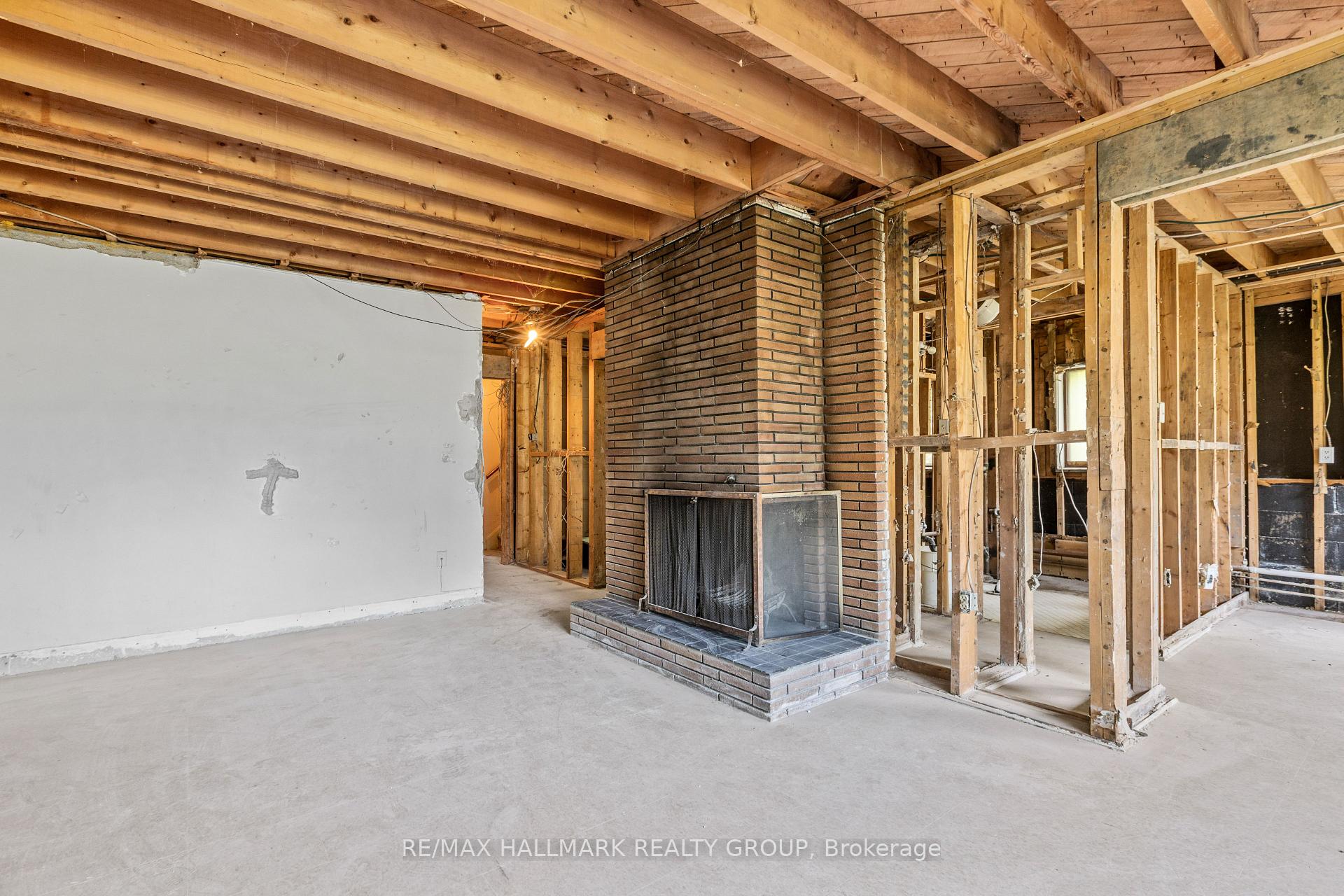 Photo 29 of 492 Vernon Avenue, Ottawa, Castle Heights — HOMEH