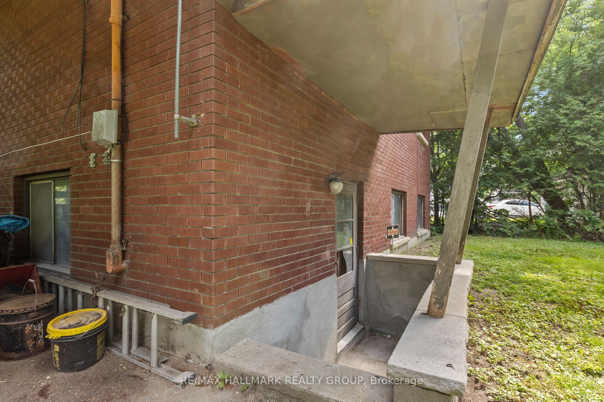 Photo 30 of 492 Vernon Avenue, Ottawa, Castle Heights — HOMEH