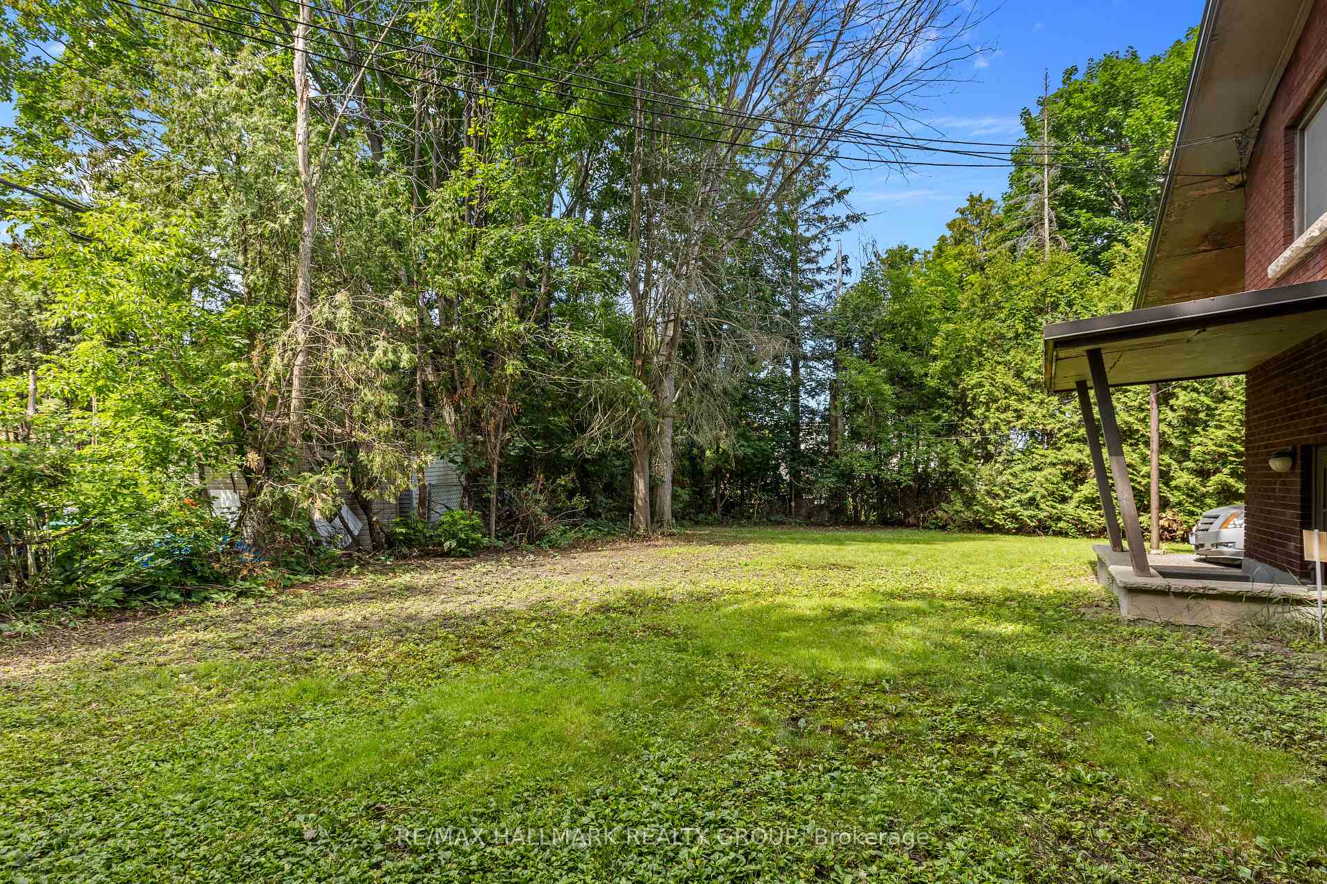 Photo 33 of 492 Vernon Avenue, Ottawa, Castle Heights — HOMEH