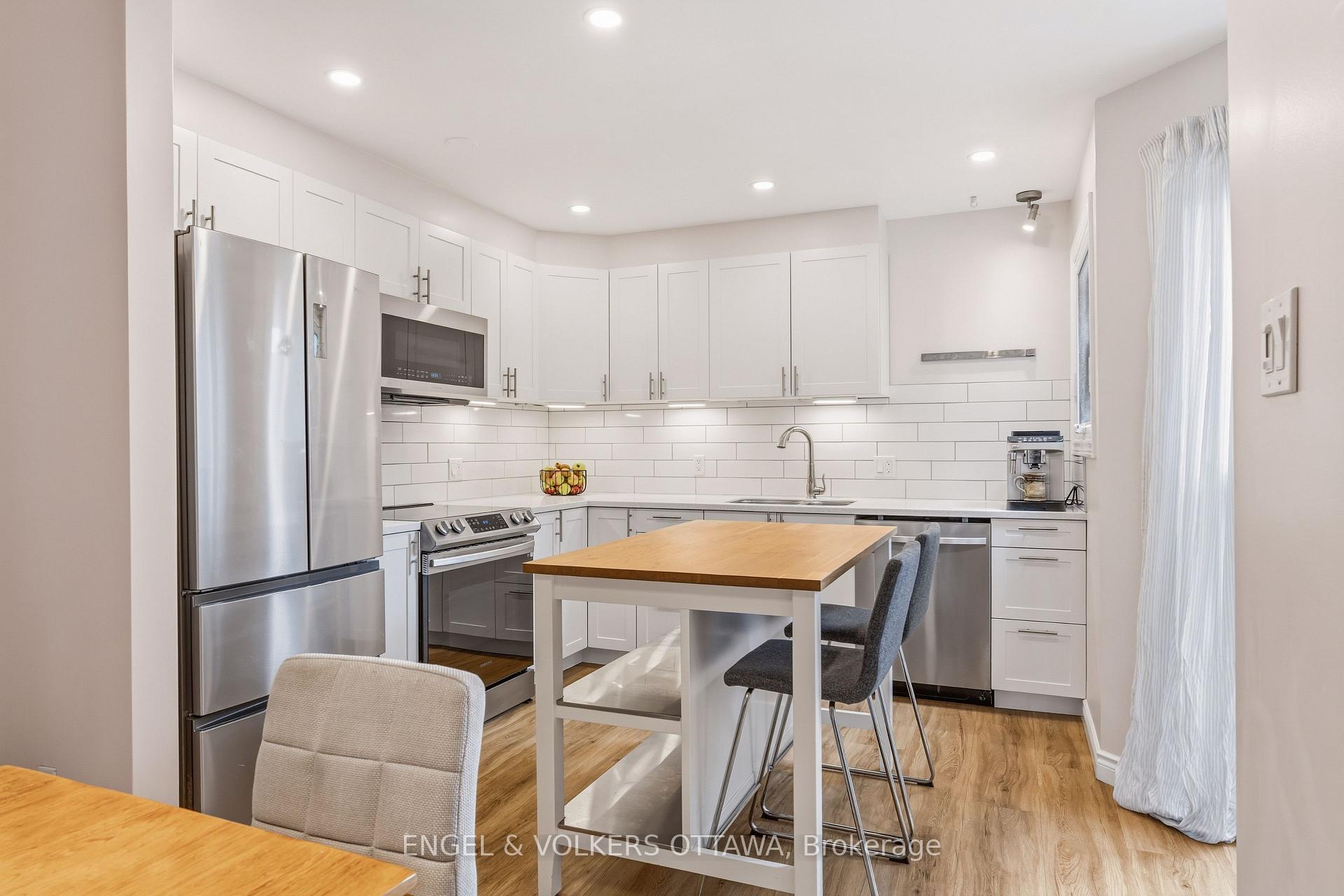 Photo 6 of 38 Compata Way, Ottawa, Blackburn Hamlet (South) — HOMEH