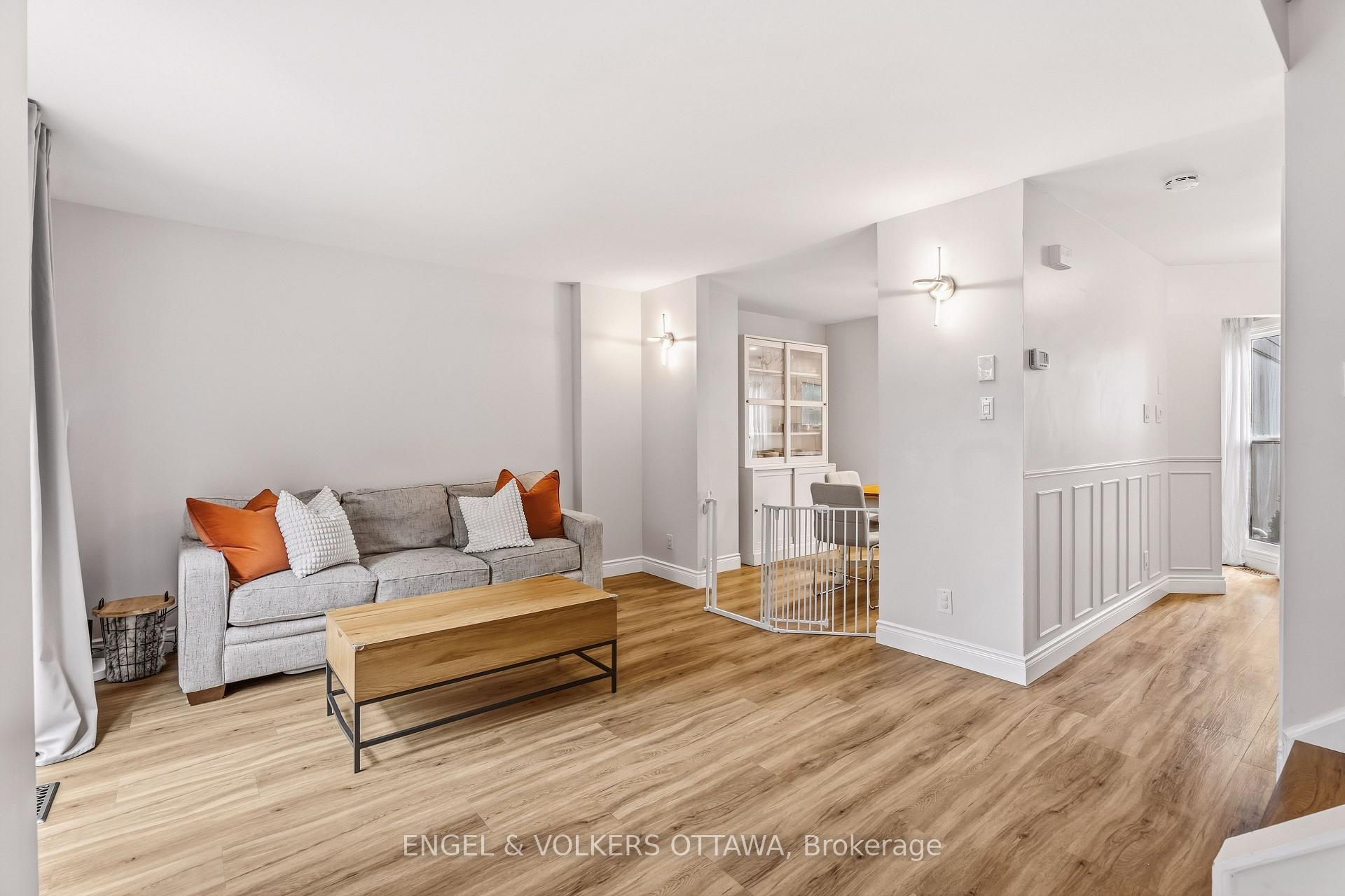 Photo 15 of 38 Compata Way, Ottawa, Blackburn Hamlet (South) — HOMEH