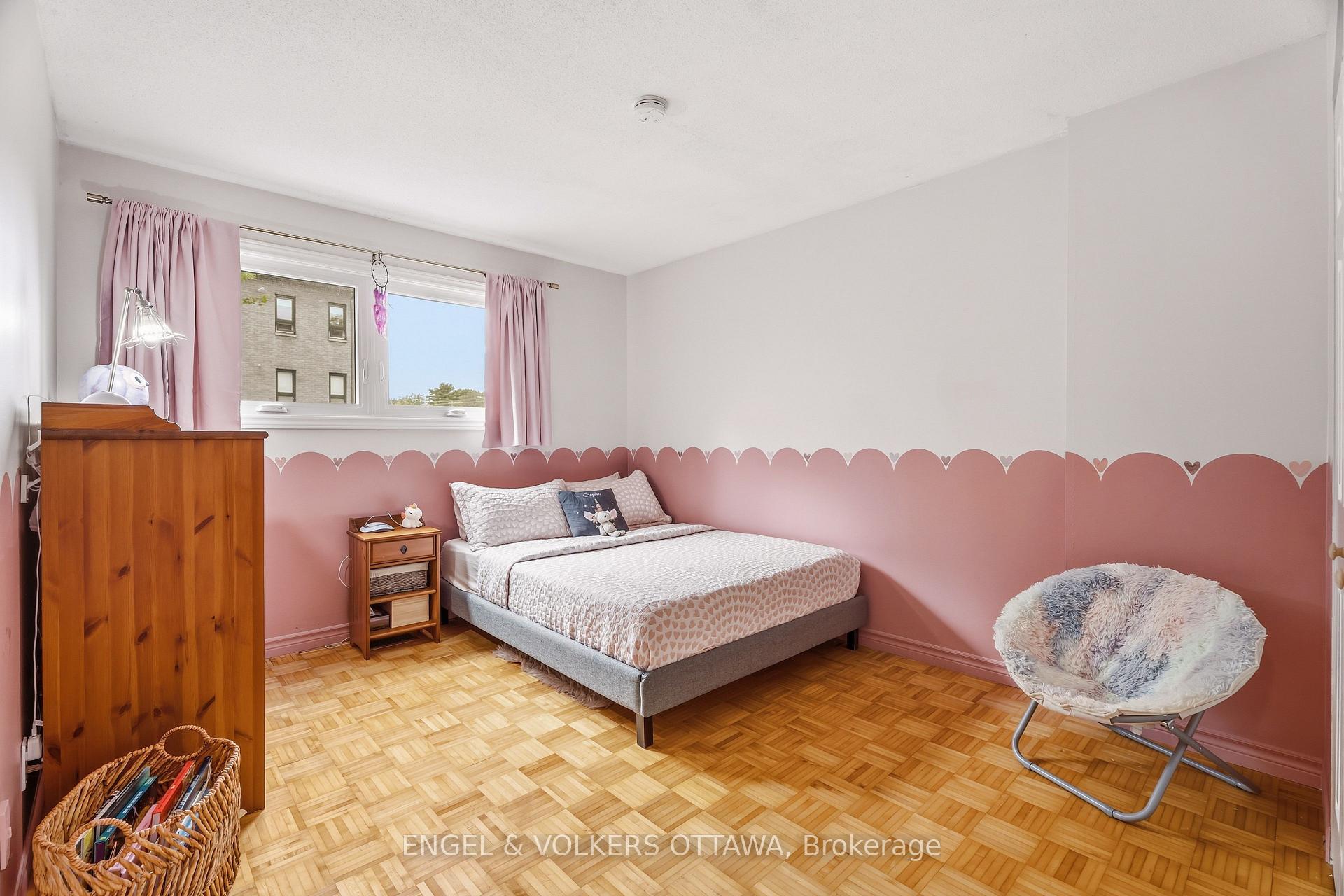 Photo 26 of 38 Compata Way, Ottawa, Blackburn Hamlet (South) — HOMEH