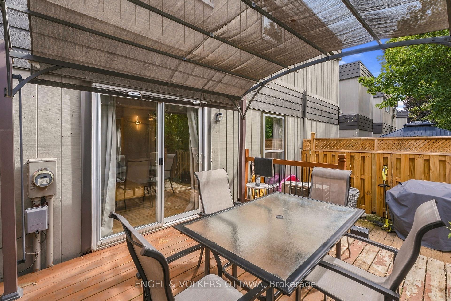 Photo 36 of 38 Compata Way, Ottawa, Blackburn Hamlet (South) — HOMEH