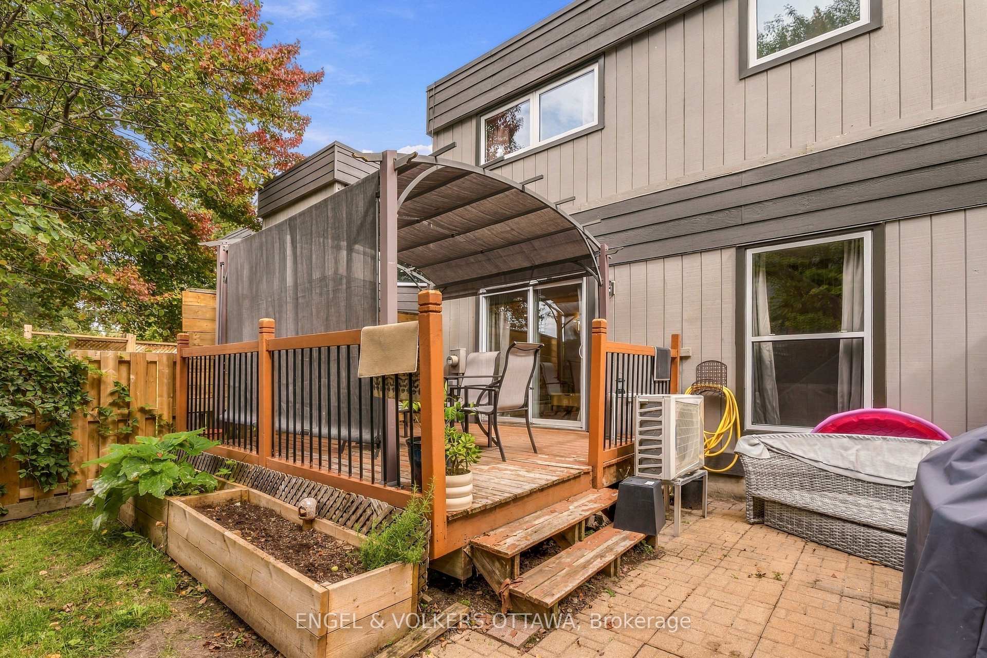 Photo 38 of 38 Compata Way, Ottawa, Blackburn Hamlet (South) — HOMEH
