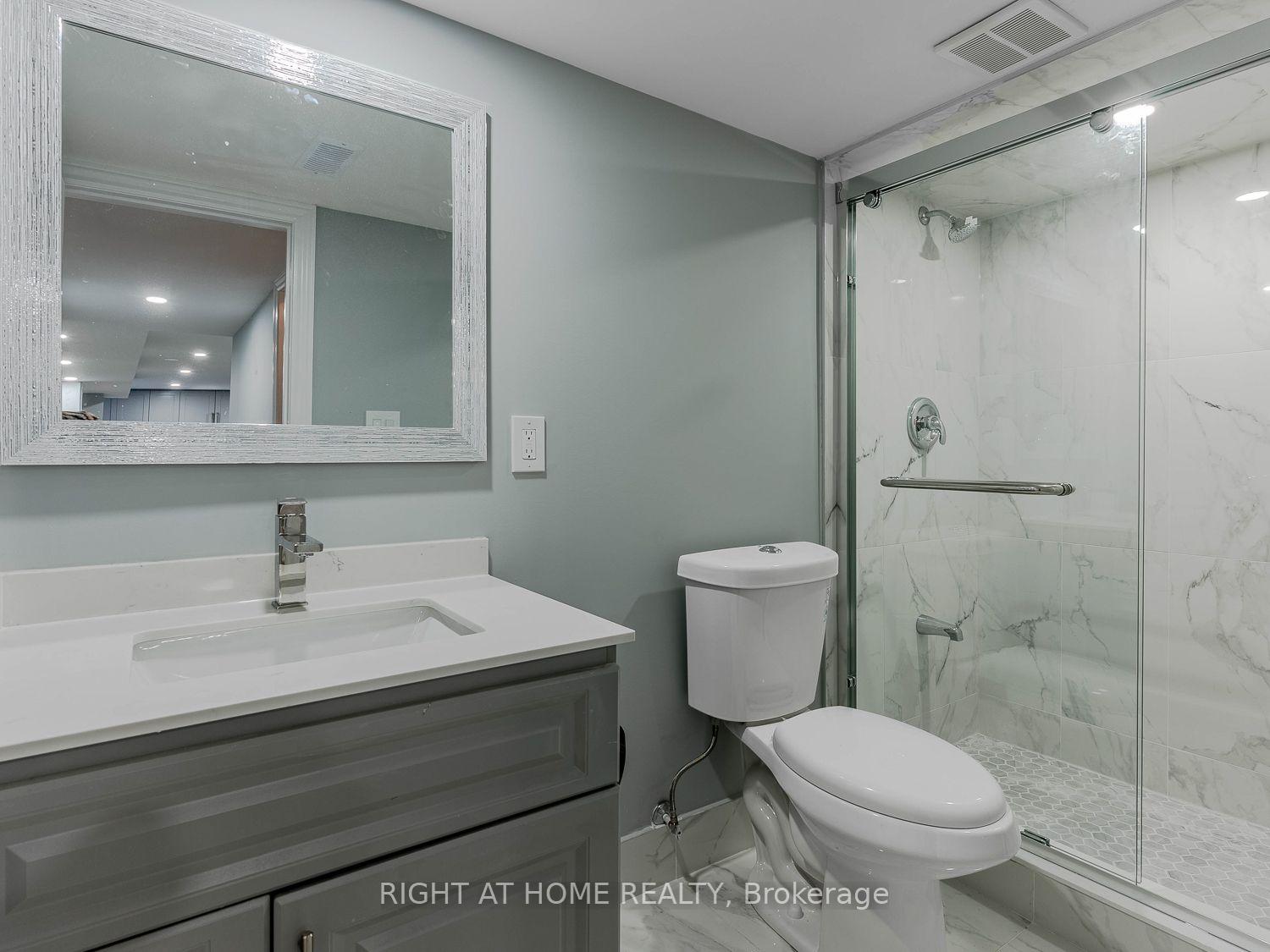 Photo 9 of Unit B, 99 Purcell Crescent, Vaughan, Maple — HOMEH
