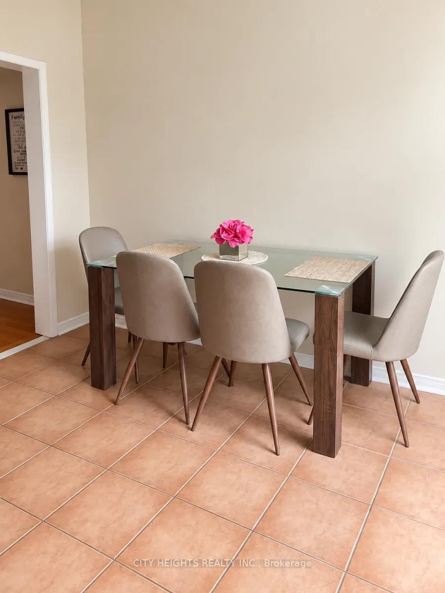 Photo 5 of Unit 27, 4222 Dixie Road, Mississauga, Rathwood — HOMEH