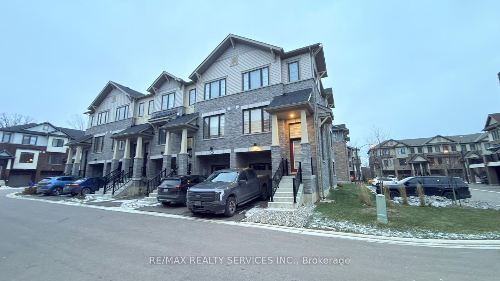 Photo 4 of Unit 71, 185 Bedrock Drive, Hamilton, Stoney Creek Mountain — HOMEH