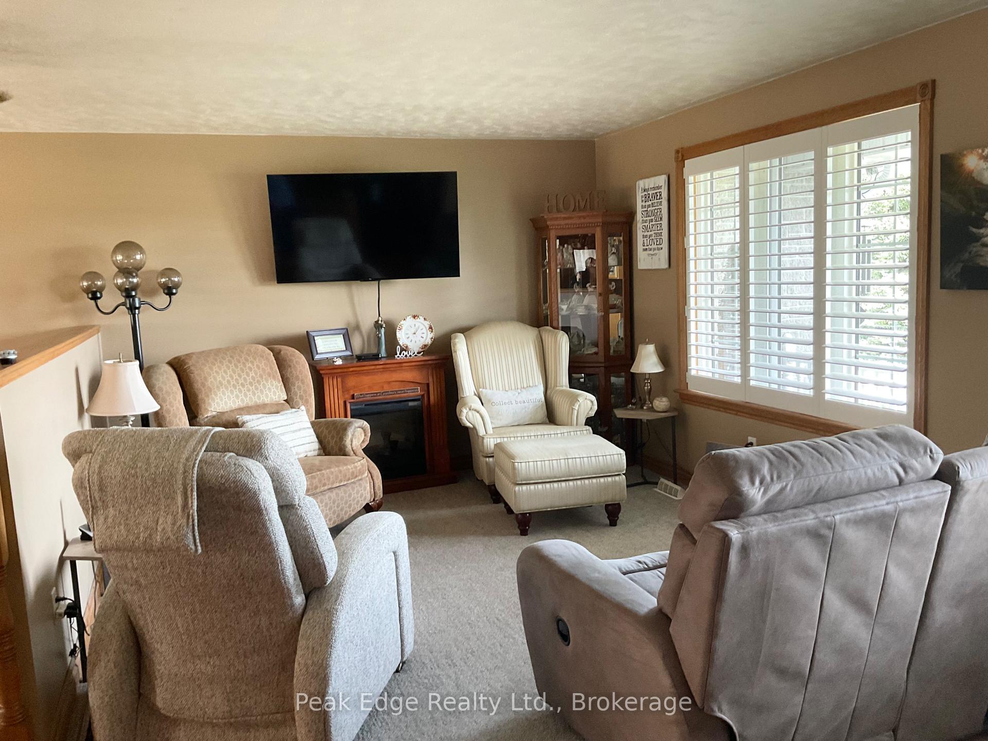 Photo 24 of 5439 Wellington Rd 2, Minto — HOMEH