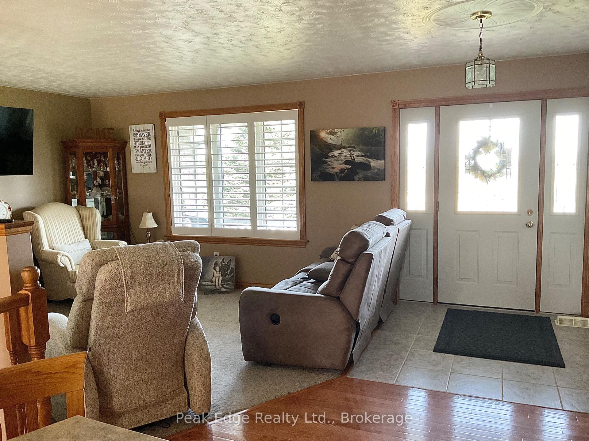 Photo 25 of 5439 Wellington Rd 2, Minto — HOMEH