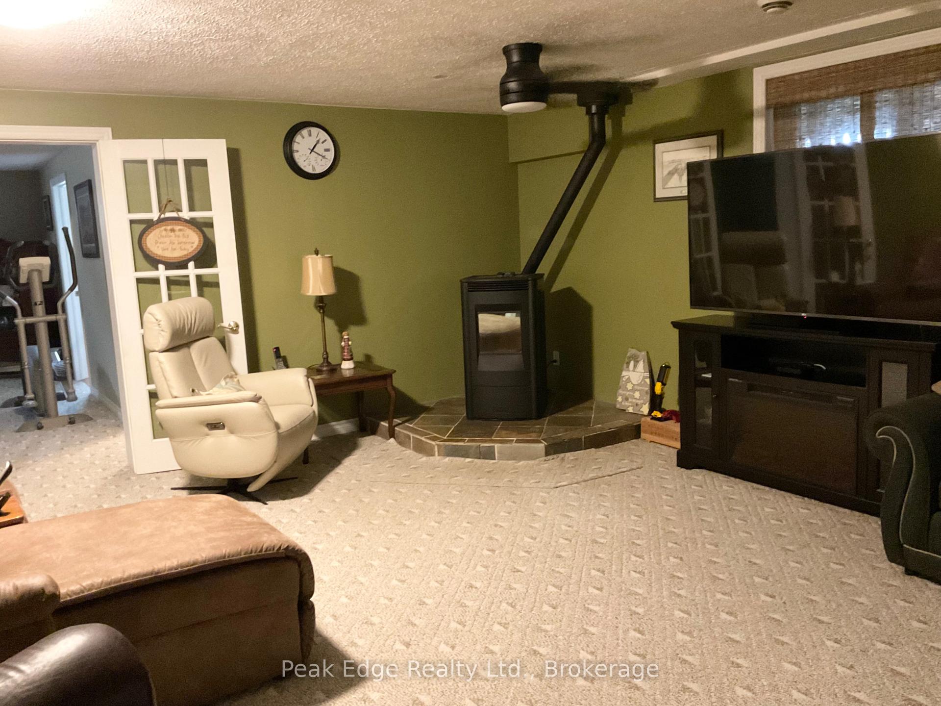 Photo 33 of 5439 Wellington Rd 2, Minto — HOMEH