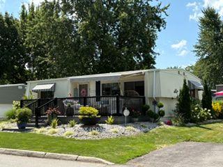 Photo 2 of 100 Shannon Boulevard, South Huron, Stephen — HOMEH