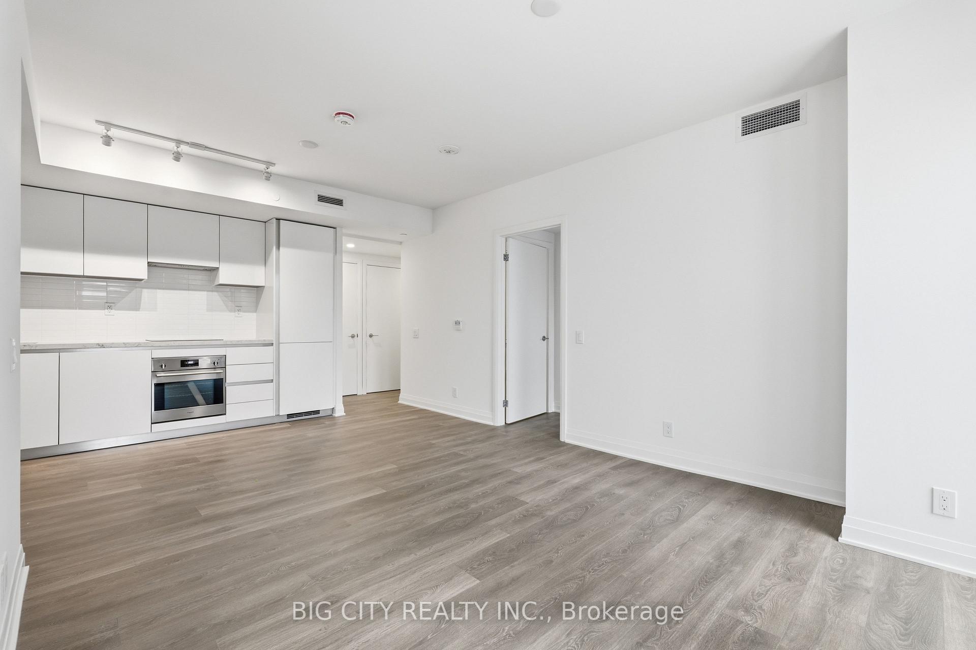 Photo 10 of Unit 707, 25 Frederick Todd Way, Toronto, Thorncliffe Park — HOMEH