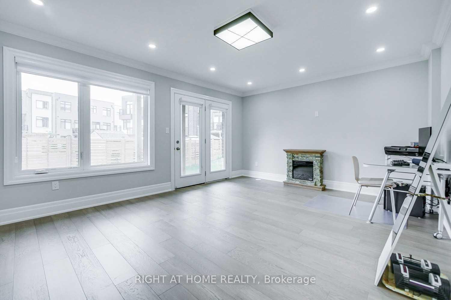 Photo 5 of 255 Thomas Cook Avenue, Vaughan, Patterson — HOMEH