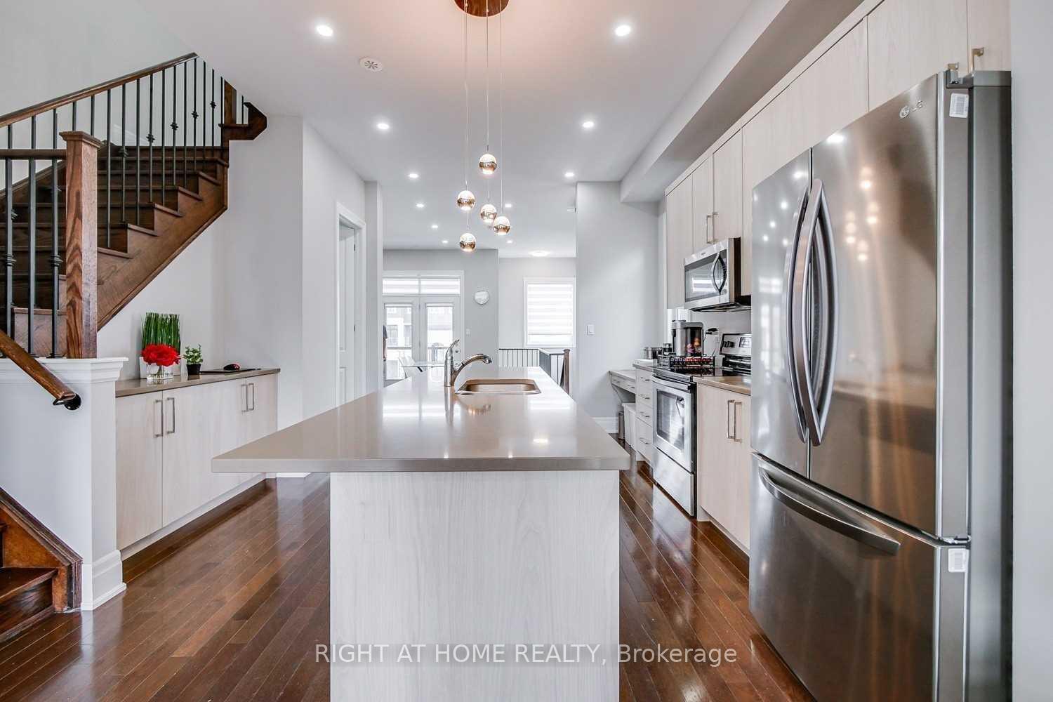 Photo 14 of 255 Thomas Cook Avenue, Vaughan, Patterson — HOMEH