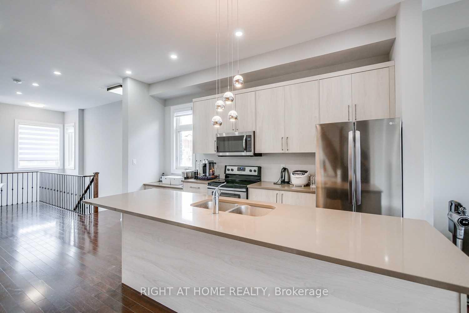Photo 15 of 255 Thomas Cook Avenue, Vaughan, Patterson — HOMEH