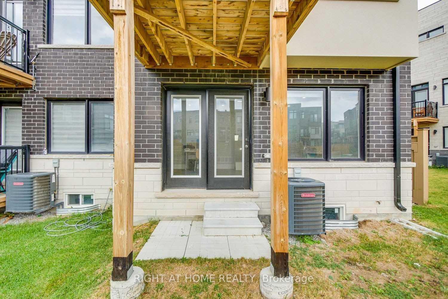 Photo 33 of 255 Thomas Cook Avenue, Vaughan, Patterson — HOMEH
