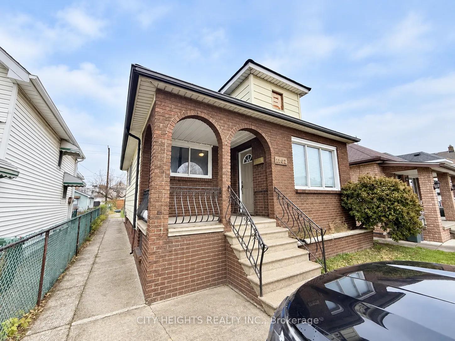 Photo of Unit 1102, 1102 Langlois Avenue