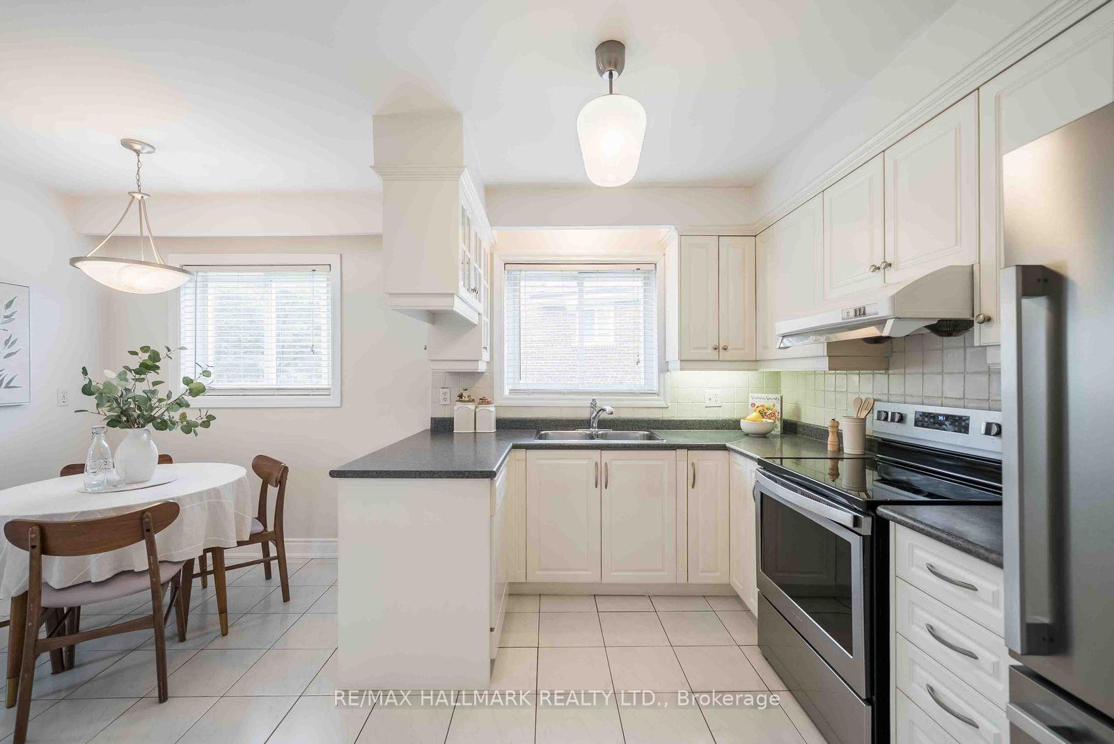 Photo 10 of 65 Baroness Crescent, North York, Don Valley Village — HOMEH