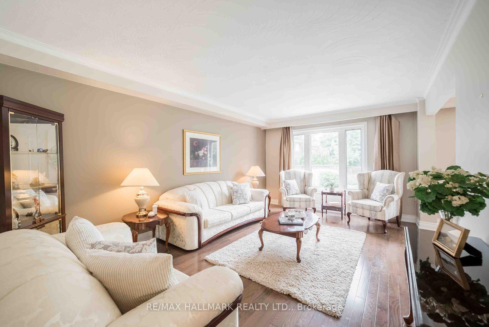 Photo 17 of 65 Baroness Crescent, North York, Don Valley Village — HOMEH