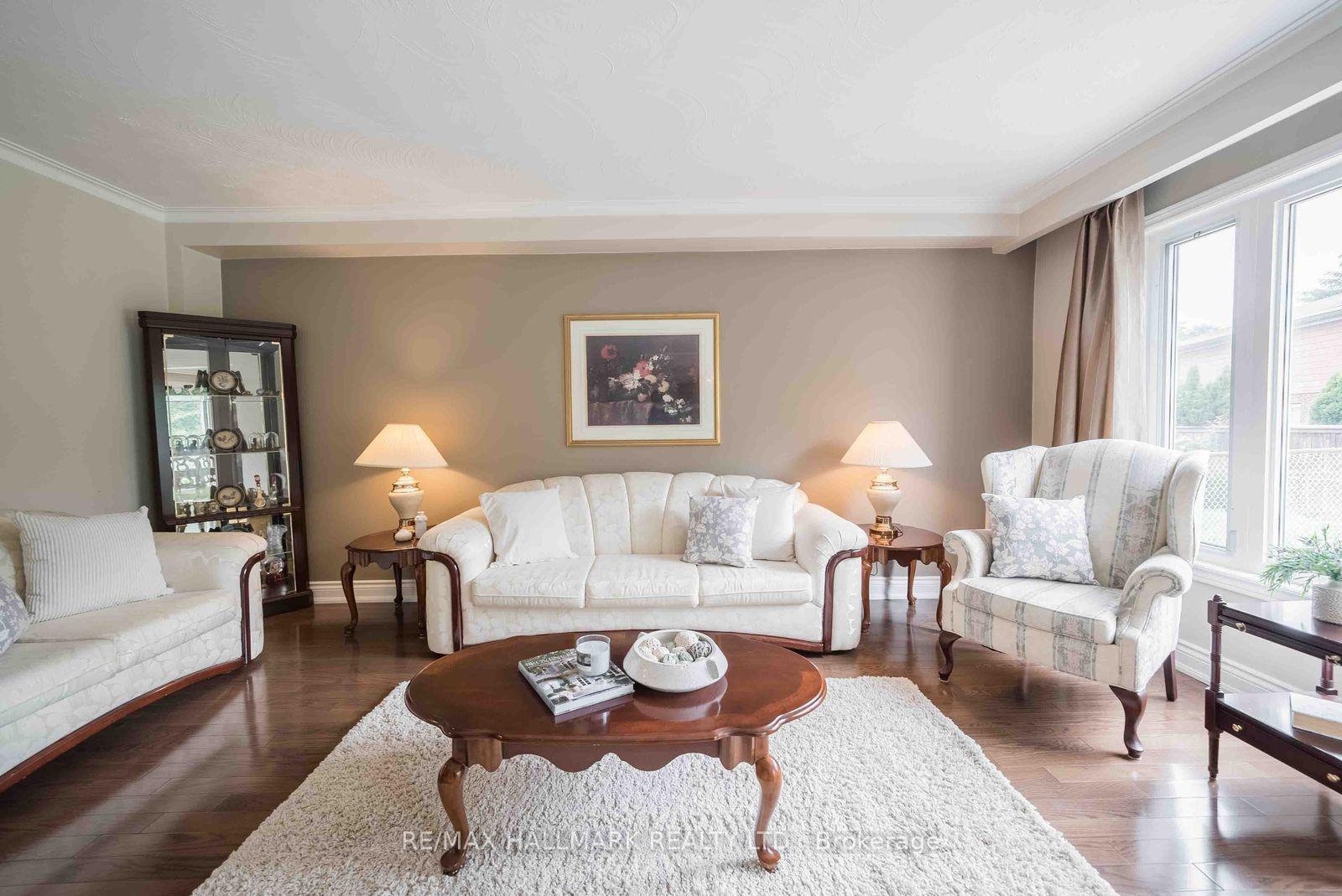 Photo 19 of 65 Baroness Crescent, North York, Don Valley Village — HOMEH