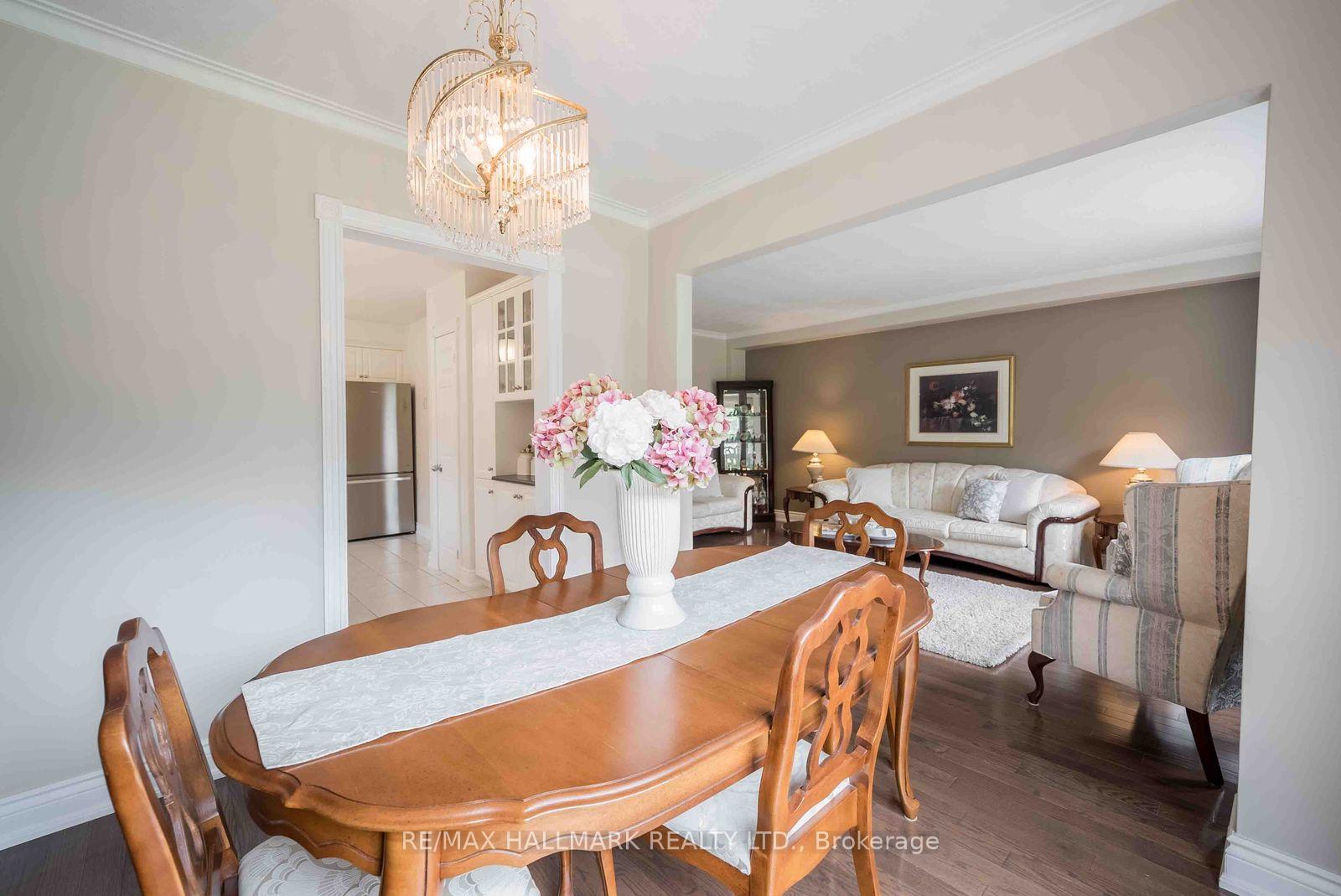 Photo 22 of 65 Baroness Crescent, North York, Don Valley Village — HOMEH