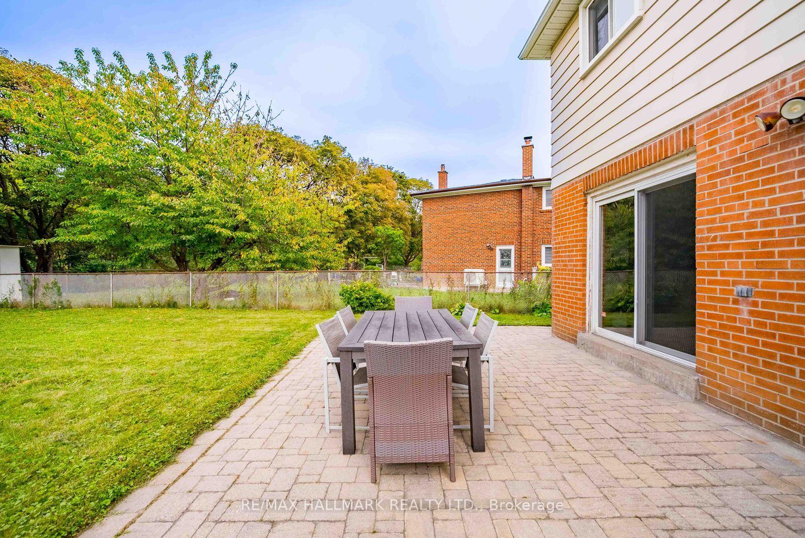 Photo 41 of 65 Baroness Crescent, North York, Don Valley Village — HOMEH