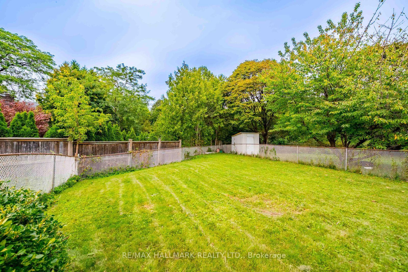 Photo 42 of 65 Baroness Crescent, North York, Don Valley Village — HOMEH