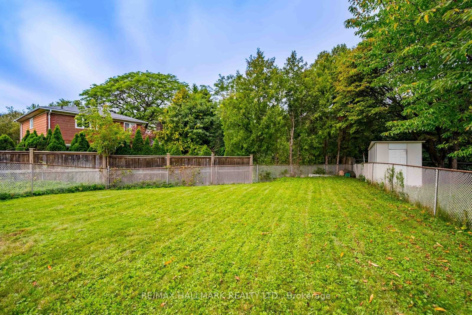 Photo 46 of 65 Baroness Crescent, North York, Don Valley Village — HOMEH
