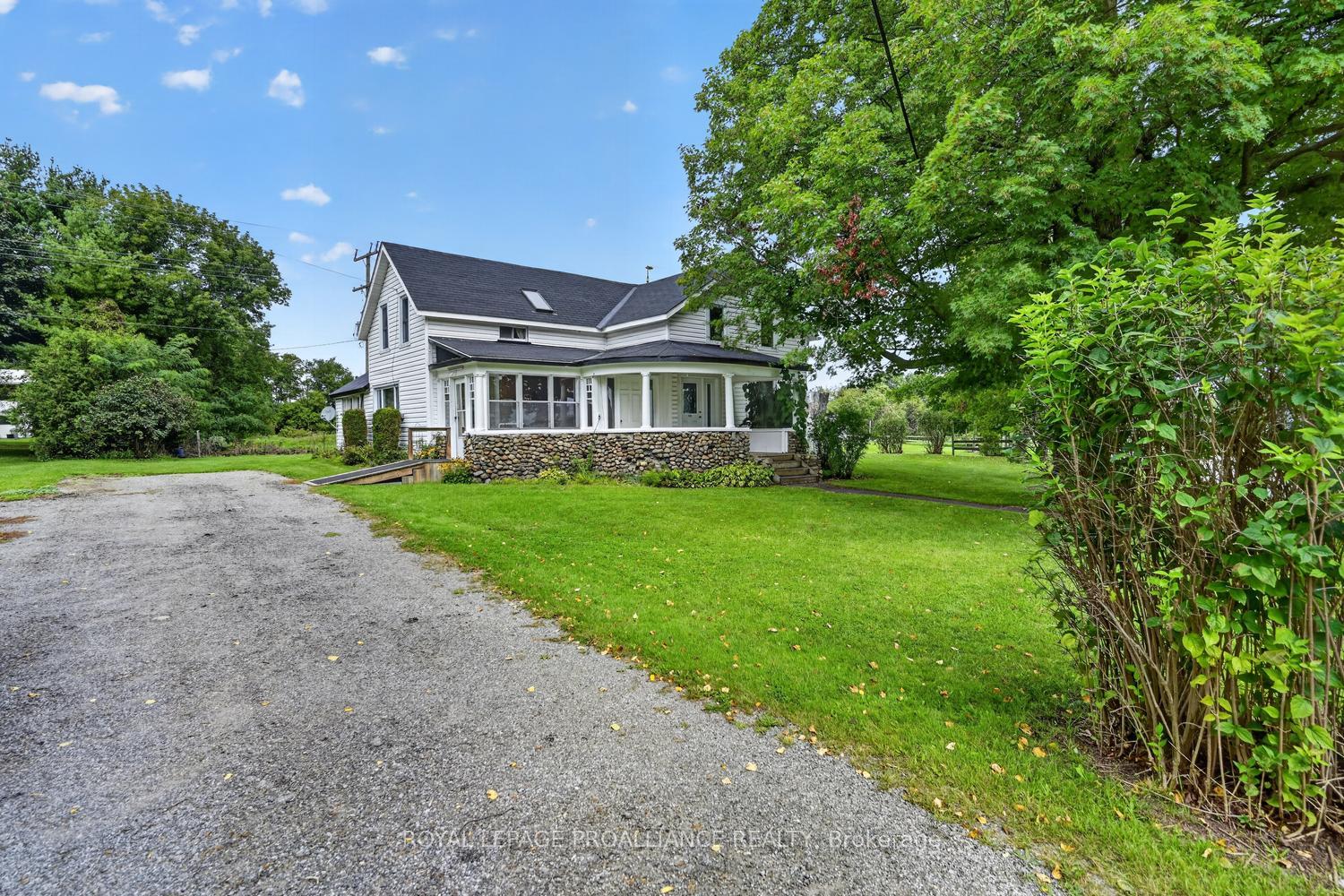 Photo 2 of 2696 Mcintosh Road, Augusta, Augusta Twp — HOMEH