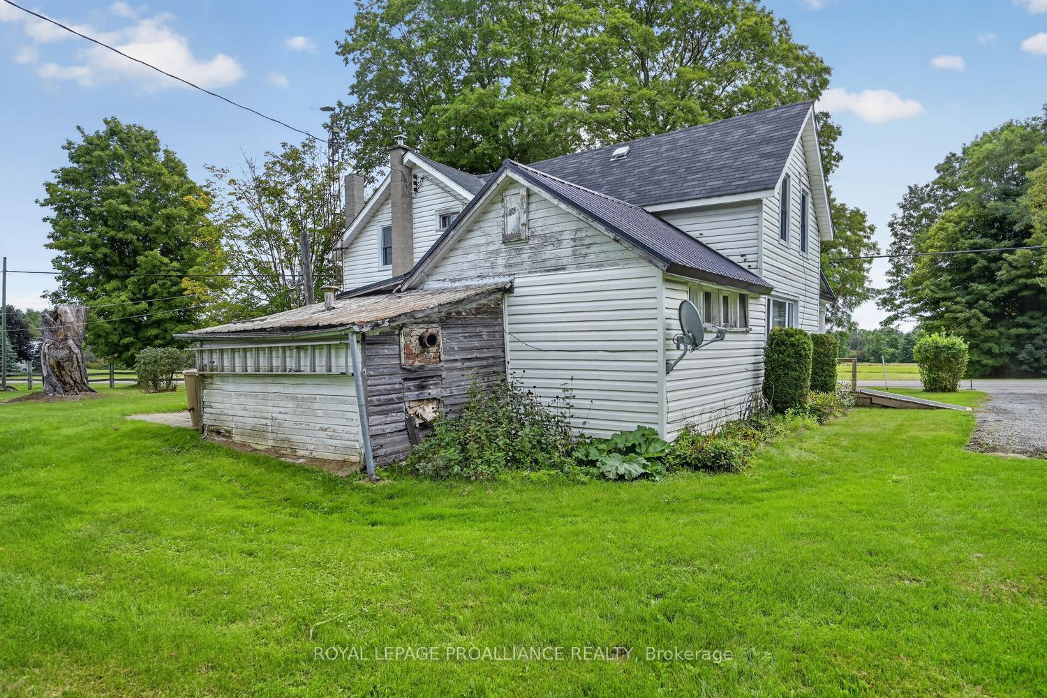 Photo 4 of 2696 Mcintosh Road, Augusta, Augusta Twp — HOMEH
