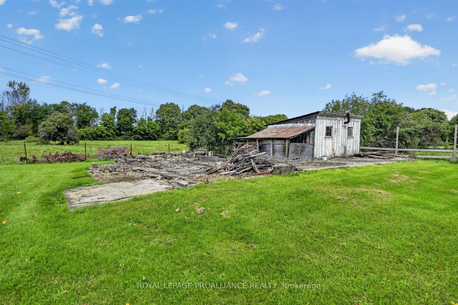 Photo 28 of 2696 Mcintosh Road, Augusta, Augusta Twp — HOMEH