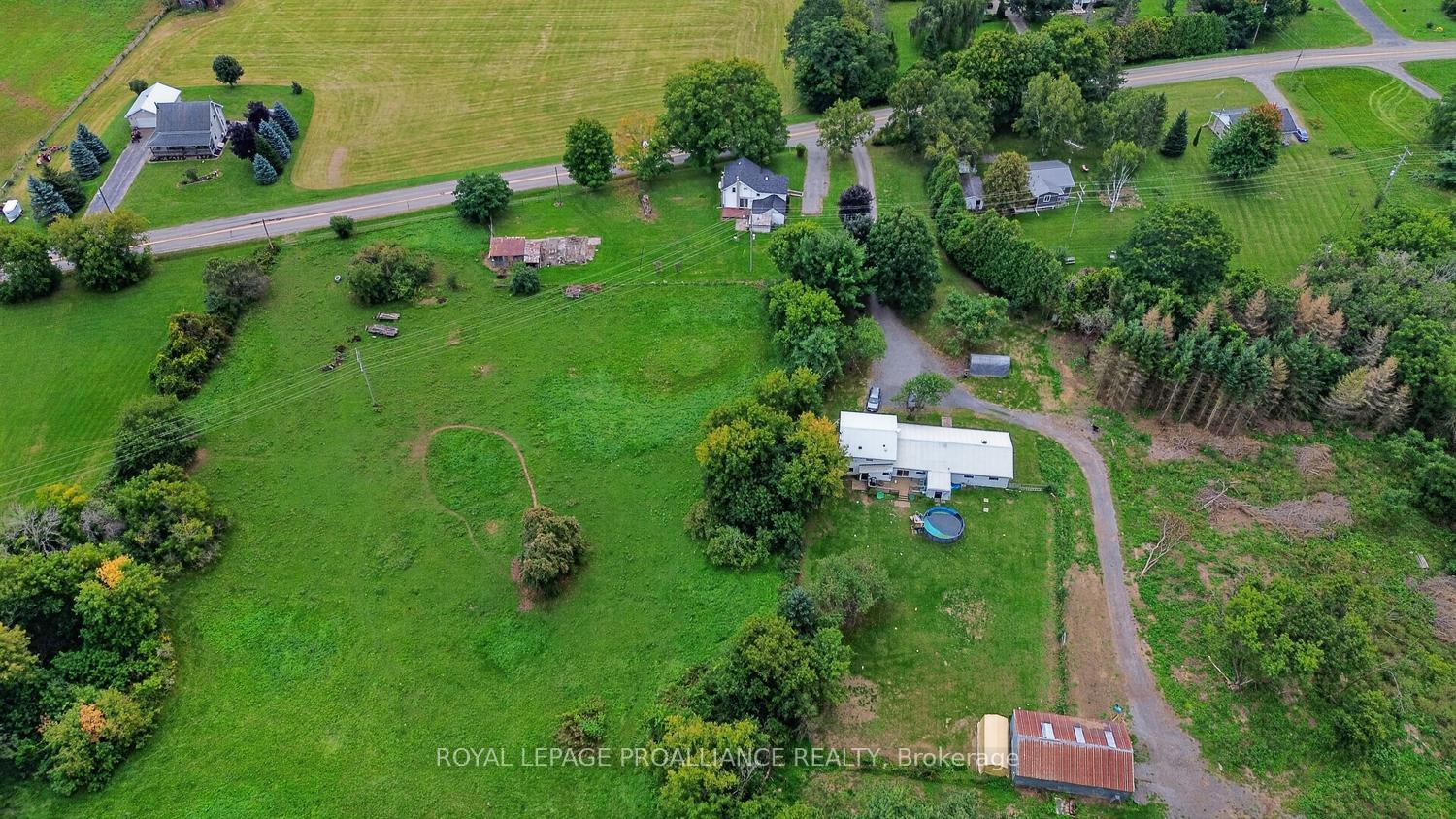 Photo 29 of 2696 Mcintosh Road, Augusta, Augusta Twp — HOMEH