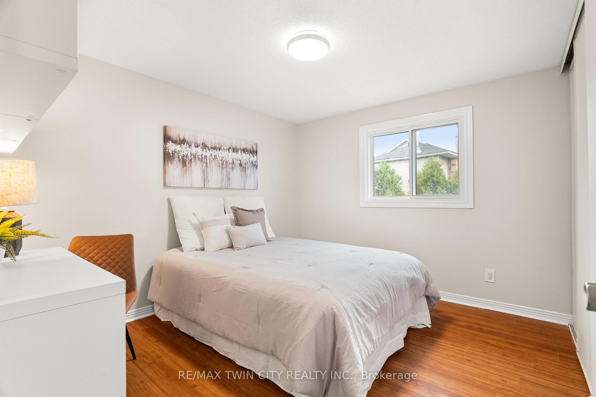 Photo 25 of 647 Pinerow Crescent, Waterloo, Westvale — HOMEH