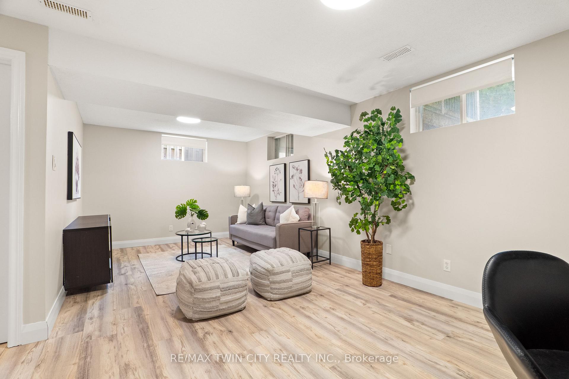 Photo 31 of 647 Pinerow Crescent, Waterloo, Westvale — HOMEH