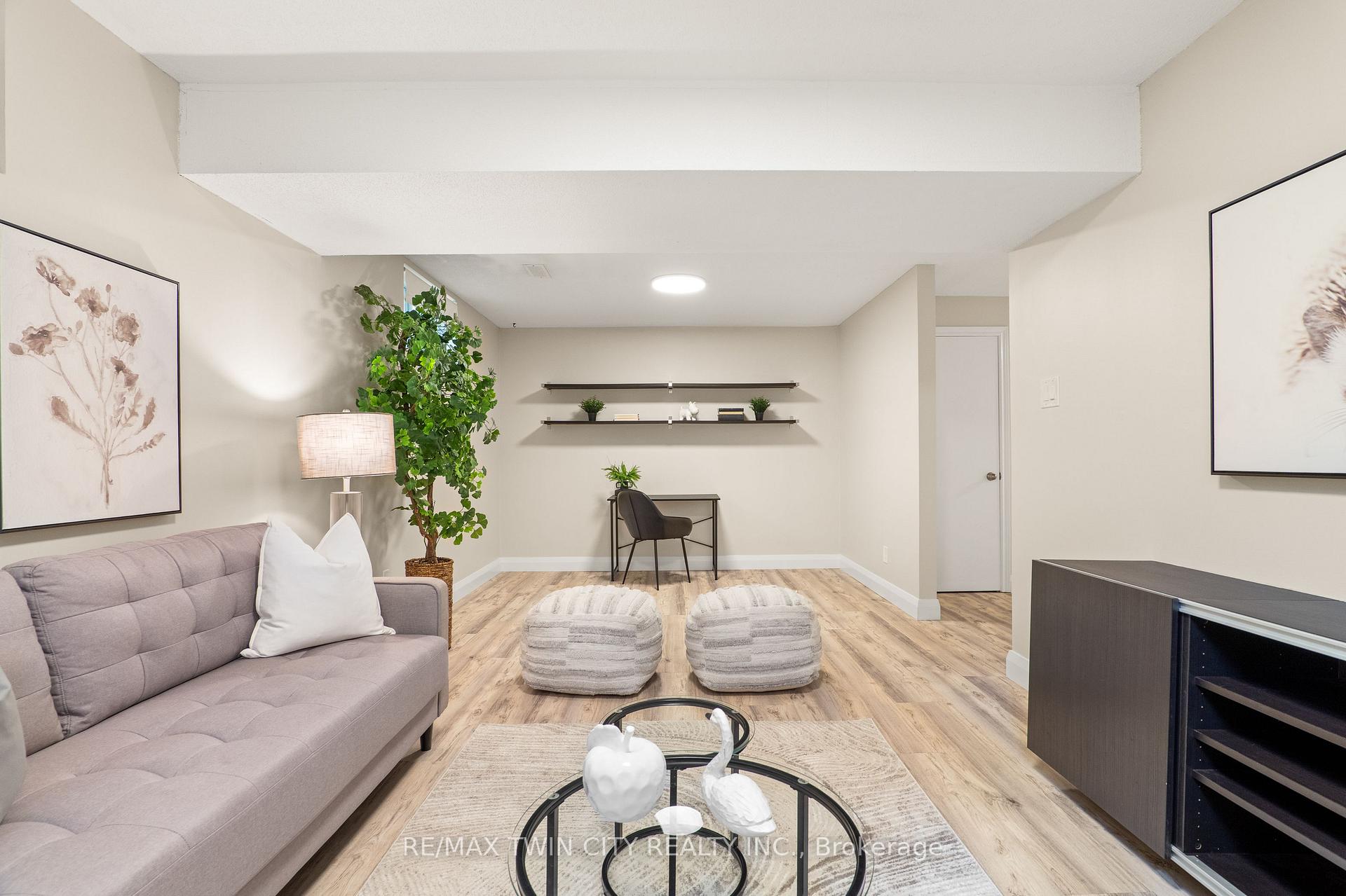 Photo 32 of 647 Pinerow Crescent, Waterloo, Westvale — HOMEH